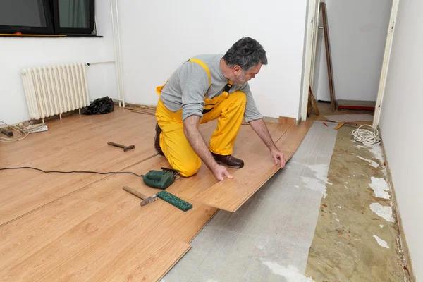 Comparing DIY vs. Professional Flooring Installation